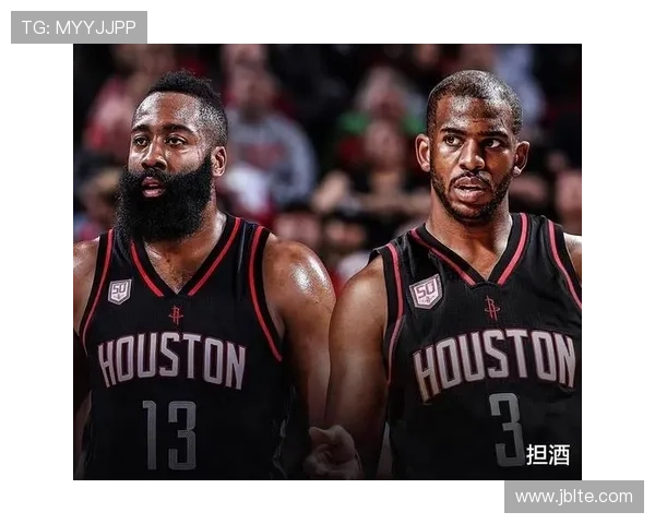 快船训练营第二天精彩瞬间哈登博格丹笑容满面小卡与保罗同框合影