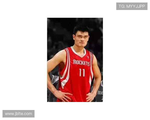 矮个子也能盖帽的姚明如何在篮球场上逆袭成传奇巨星